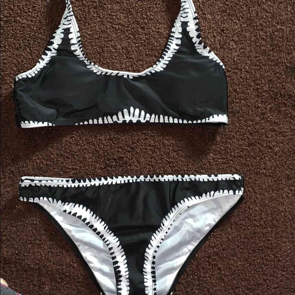 Bathing suit